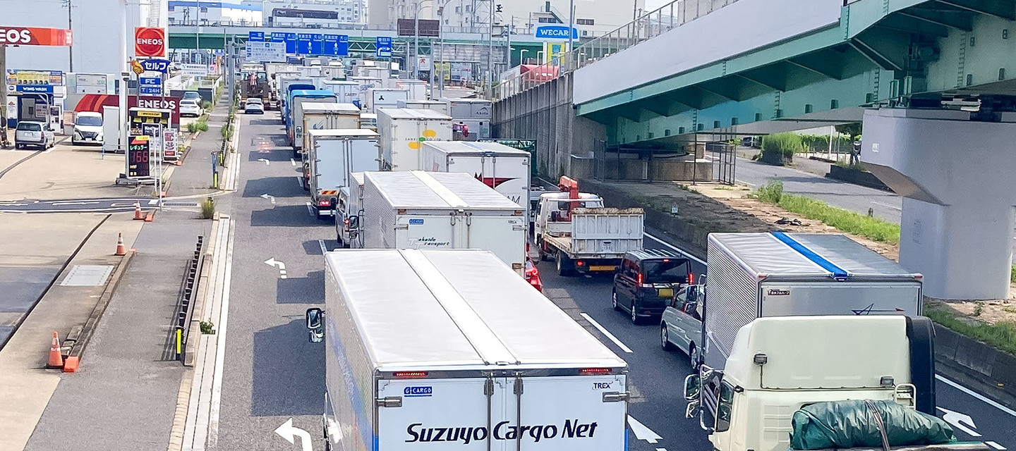 国道41号名濃バイパスの道路の様子