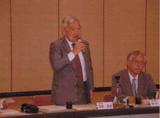 「富士山ハザードマップ検討委員会」の初会合写真