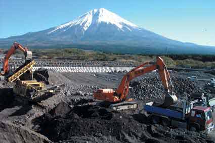 第7床固工における除石状況･振い分け