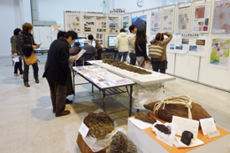 「ふじさんメッセ」パネル展示の様子