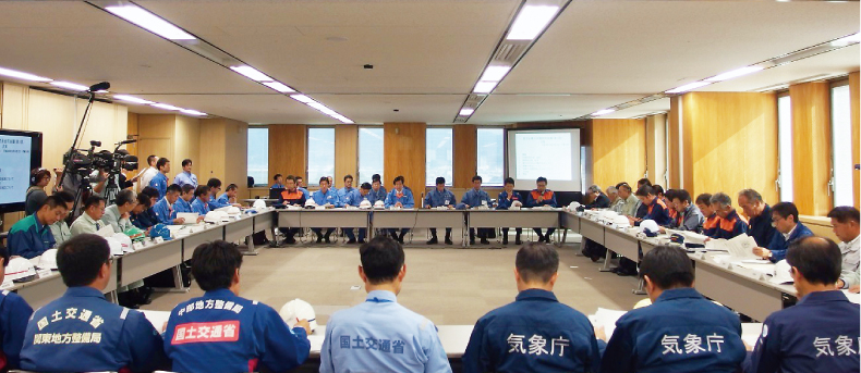 静岡県庁での噴火対策合同会議
