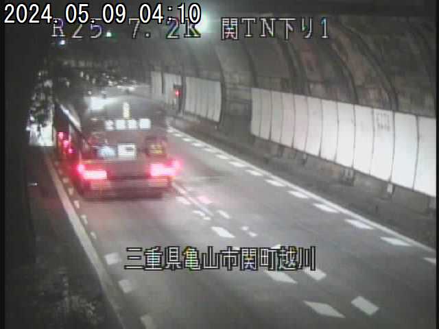 名阪国道 関トンネル下り［関町］三重 道路ライブカメラ