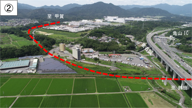 東名阪の上空から甲賀方面を望む