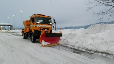 東海北陸自動車道 福光ICにおける除雪状況