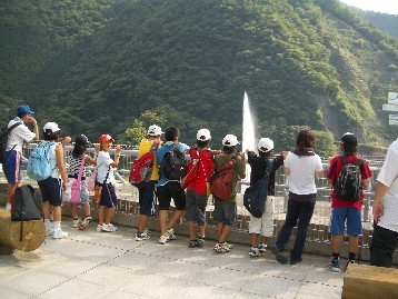 あれダムに噴水が・・・!?