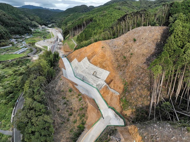 令和3年度 河津下田道路逆川須原地区道路建設工事