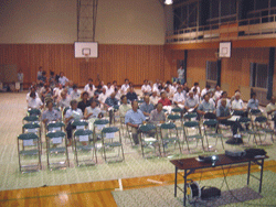 新城市立鳳来西小学校体育館