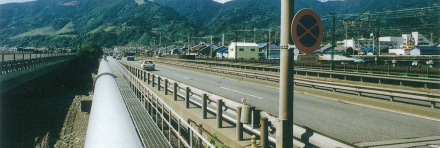 〈昭和54年5月　新富士川橋以西～興津間（全線４車線開通）〉