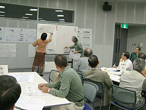 土岐川庄内川市民意見交換会の様子