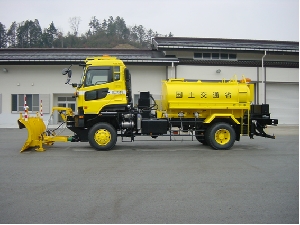 散水車14