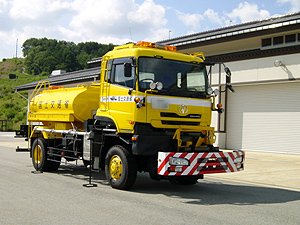 散水車9