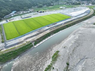 B 小和田築堤護岸7月 工事状況の画像-1