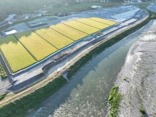 B 小和田築堤護岸8月 工事状況の画像-1