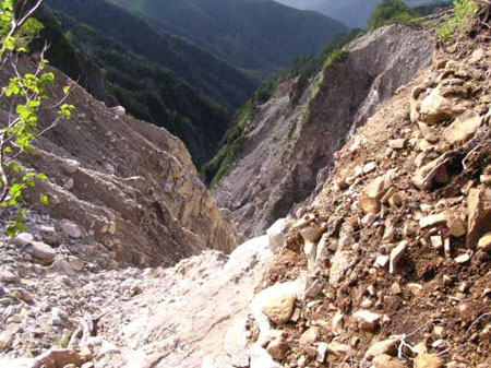 写真－２　百間ナギ上端部よりオンボロ沢を見る