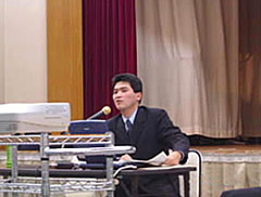 三上　天上事務所長