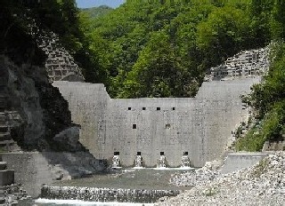 中田切第４砂防堰堤