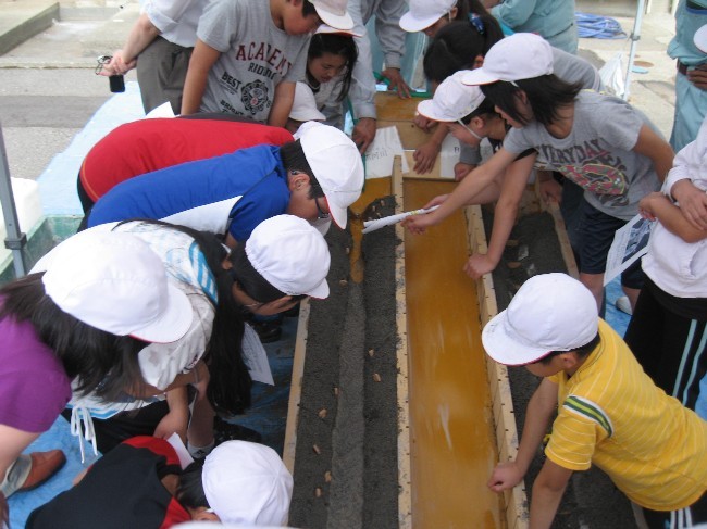 長谷小学校での特別授業