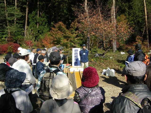床固工群模型の実演