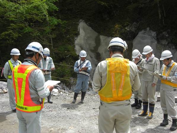 現場内のパトロールの様子