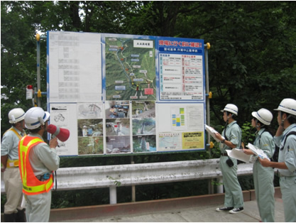 工事現場の説明の様子