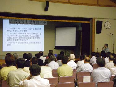 竹内 小渋川砂防出張所長の防災対策説明