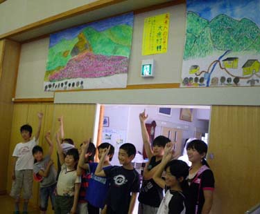 子供たちの願いが込められた2枚の絵画