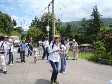 浦公民館からツアーに出発