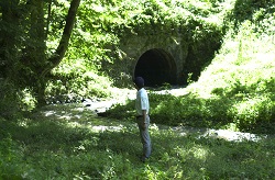 北の沢眼鏡橋 左側